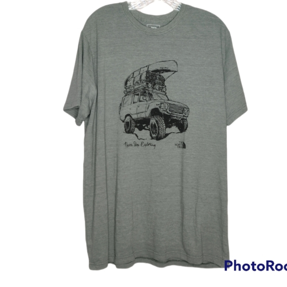 The North Face Men's Gray T-shirt XXL.